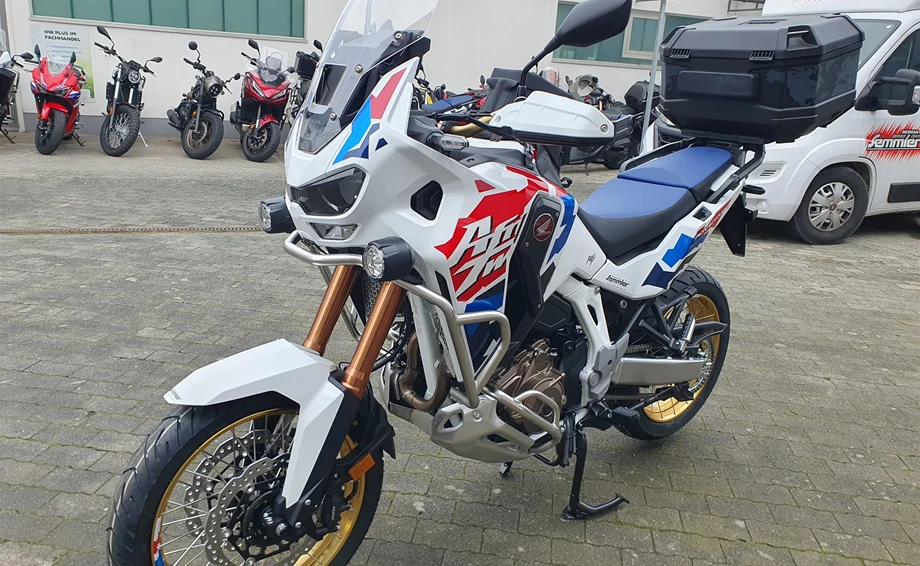 Umbgebautes Motorrad Honda CRF1100L Africa Twin Adventure Sports DCT Bild 23: Umbgebautes Motorrad Honda CRF1100L Africa Twin Adventure Sports DCT