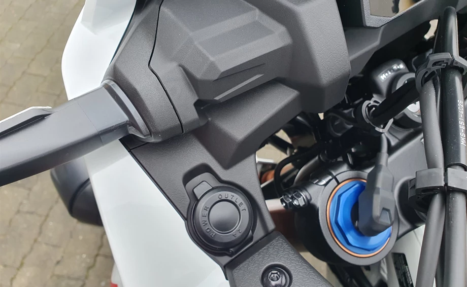 Umbgebautes Motorrad Honda CRF1100L Africa Twin Adventure Sports DCT Bild 24: Umbgebautes Motorrad Honda CRF1100L Africa Twin Adventure Sports DCT