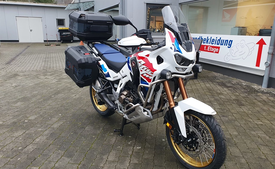 Umbgebautes Motorrad Honda CRF1100L Africa Twin Adventure Sports DCT Bild 3: Umbgebautes Motorrad Honda CRF1100L Africa Twin Adventure Sports DCT
