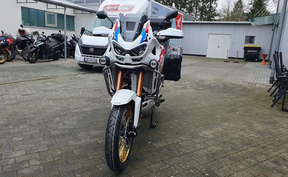 Umbgebautes Motorrad Honda CRF1100L Africa Twin Adventure Sports DCT Bild 5: Umbgebautes Motorrad Honda CRF1100L Africa Twin Adventure Sports DCT
