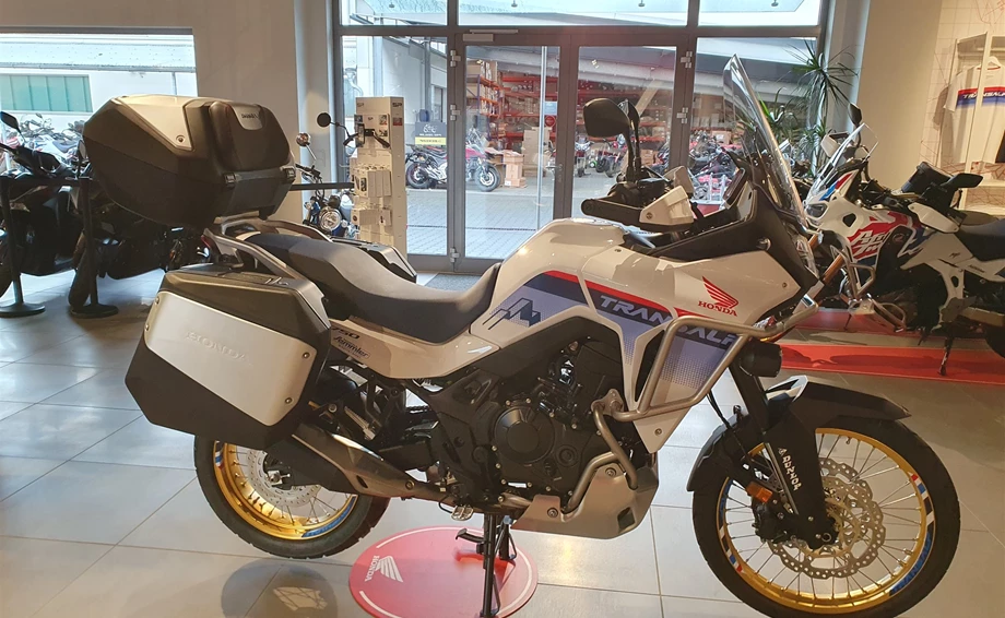 Umbgebautes Motorrad Honda XL750 Transalp Bild 16: Umbgebautes Motorrad Honda XL750 Transalp