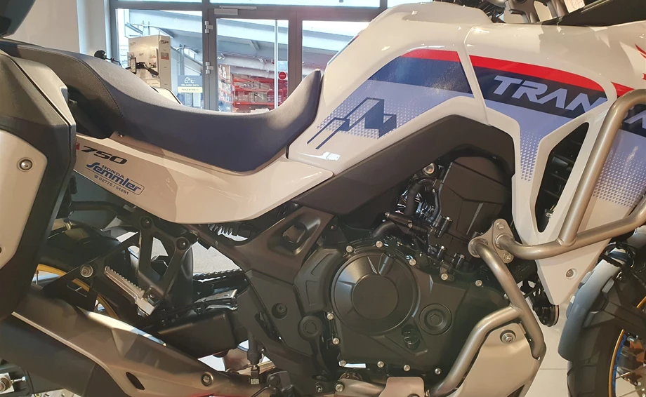 Umbgebautes Motorrad Honda XL750 Transalp Bild 23: Umbgebautes Motorrad Honda XL750 Transalp