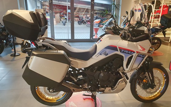 Umgebautes Motorrad Honda XL750 Transalp von Honda Semmler GbR - Bild 24 Umgebautes Motorrad Honda XL750 Transalp von Honda Semmler GbR - Bild 24