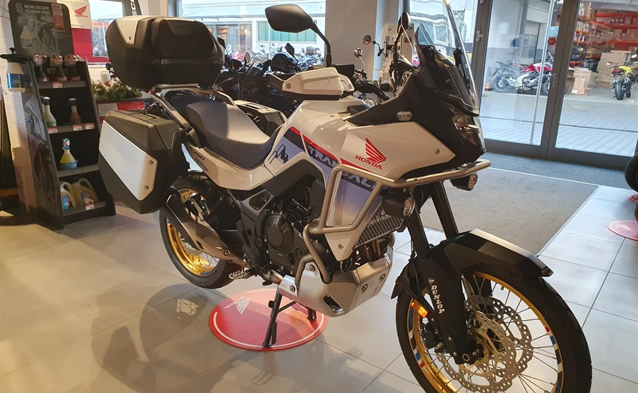 Umbgebautes Motorrad Honda XL750 Transalp Bild 8: Umbgebautes Motorrad Honda XL750 Transalp