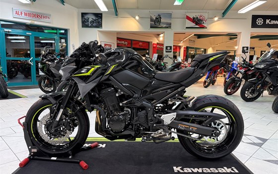Umgebautes Motorrad Kawasaki Z900 von Willi Möller - Bild 10 Umgebautes Motorrad Kawasaki Z900 von Willi Möller - Bild 10