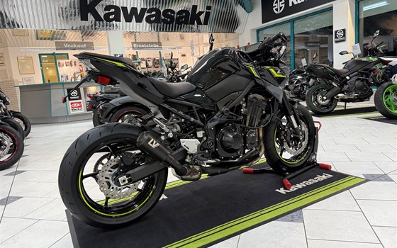 Umgebautes Motorrad Kawasaki Z900 von Willi Möller - Bild 16 Umgebautes Motorrad Kawasaki Z900 von Willi Möller - Bild 16