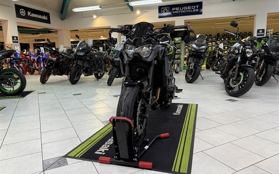 Umgebautes Motorrad Kawasaki Z900 von Willi Möller - Bild 7 Umgebautes Motorrad Kawasaki Z900 von Willi Möller - Bild 7