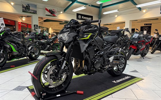 Umgebautes Motorrad Kawasaki Z900 von Willi Möller - Bild 9 Umgebautes Motorrad Kawasaki Z900 von Willi Möller - Bild 9