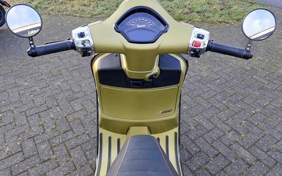 Umgebautes Motorrad Vespa GTS 300 Super Sport von WIKO Motorrad GmbH - Bild 10 Umgebautes Motorrad Vespa GTS 300 Super Sport von WIKO Motorrad GmbH - Bild 10