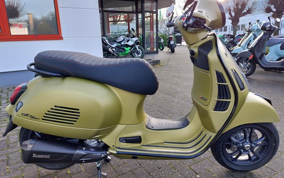 Umgebautes Motorrad Vespa GTS 300 Super Sport von WIKO Motorrad GmbH - Bild 6 Umgebautes Motorrad Vespa GTS 300 Super Sport von WIKO Motorrad GmbH - Bild 6