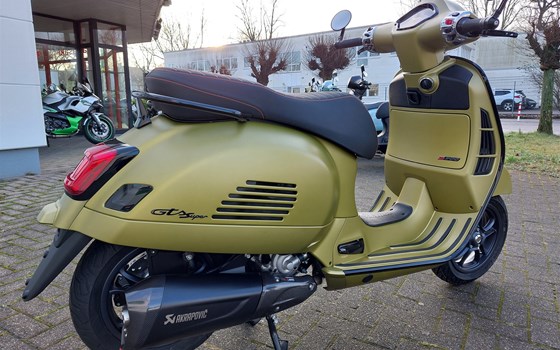 Umgebautes Motorrad Vespa GTS 300 Super Sport von WIKO Motorrad GmbH - Bild 7 Umgebautes Motorrad Vespa GTS 300 Super Sport von WIKO Motorrad GmbH - Bild 7