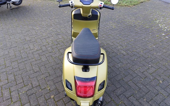 Umgebautes Motorrad Vespa GTS 300 Super Sport von WIKO Motorrad GmbH - Bild 9 Umgebautes Motorrad Vespa GTS 300 Super Sport von WIKO Motorrad GmbH - Bild 9