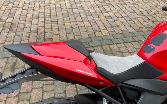Umgebautes Motorrad Honda CB1000 Hornet von Motorradtechnik Lang GmbH - Bild 8 Umgebautes Motorrad Honda CB1000 Hornet von Motorradtechnik Lang GmbH - Bild 8