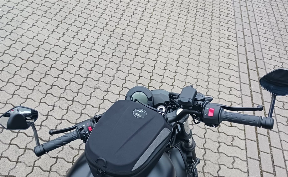 Umbgebautes Motorrad Kawasaki Eliminator 500 Bild 7: Umbgebautes Motorrad Kawasaki Eliminator 500