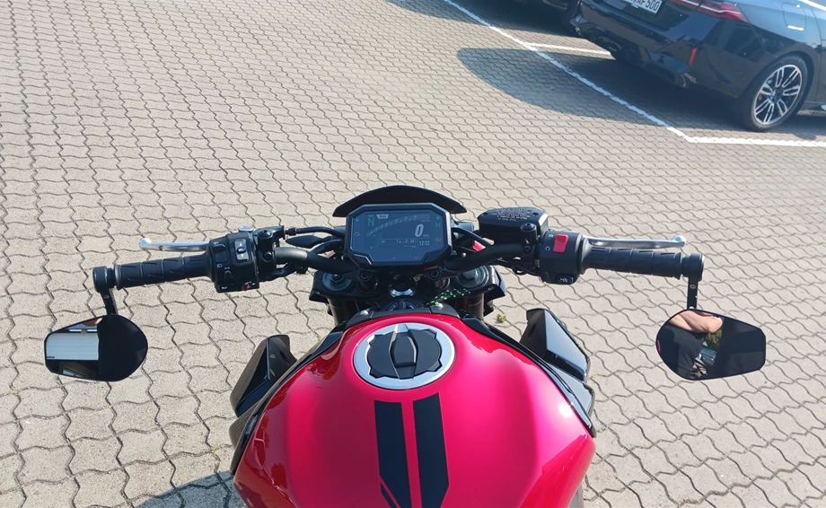 Umbgebautes Motorrad Kawasaki Z900 Bild 2: Umbgebautes Motorrad Kawasaki Z900