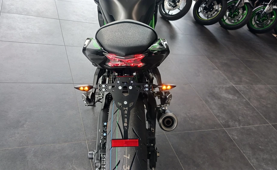 Umbgebautes Motorrad Kawasaki Z650 Bild 5: Umbgebautes Motorrad Kawasaki Z650