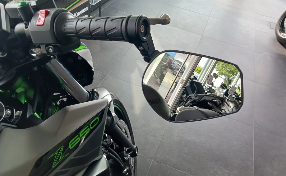 Umbgebautes Motorrad Kawasaki Z650 Bild 4: Umbgebautes Motorrad Kawasaki Z650