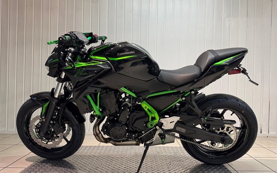 Umgebautes Motorrad Kawasaki Z650 von Zweirad Meggle - Bild 5 Umgebautes Motorrad Kawasaki Z650 von Zweirad Meggle - Bild 5