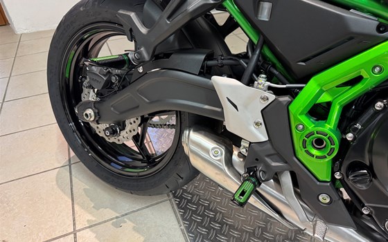 Umgebautes Motorrad Kawasaki Z650 von Zweirad Meggle - Bild 10 Umgebautes Motorrad Kawasaki Z650 von Zweirad Meggle - Bild 10
