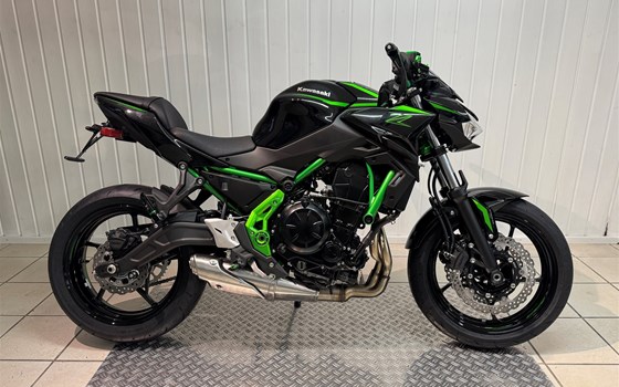 Umgebautes Motorrad Kawasaki Z650 von Zweirad Meggle - Bild 2 Umgebautes Motorrad Kawasaki Z650 von Zweirad Meggle - Bild 2