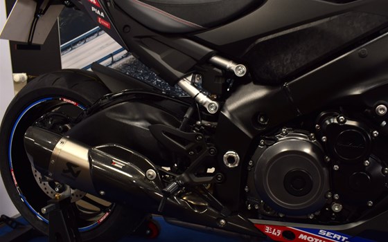 Umgebautes Motorrad Suzuki GSX-S1000 von Altzschner GmbH - Bild 7 Umgebautes Motorrad Suzuki GSX-S1000 von Altzschner GmbH - Bild 7