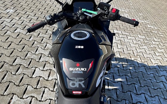 Umgebautes Motorrad Suzuki GSX-8R von Suedbike e.K. Inhaber Wolfgang Schustek - Bild 10 Umgebautes Motorrad Suzuki GSX-8R von Suedbike e.K. Inhaber Wolfgang Schustek - Bild 10