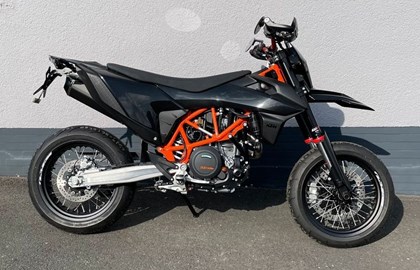 KTM 690 SMC R Custom Bike KTM 690 SMC R Custom Bike