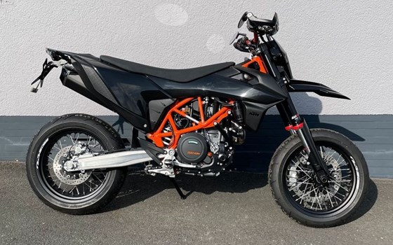 Umgebautes Motorrad KTM 690 SMC R von Motorrad Reinhardt GmbH - Bild 1 Umgebautes Motorrad KTM 690 SMC R von Motorrad Reinhardt GmbH - Bild 1