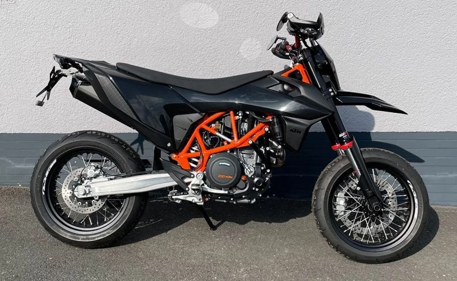 Ktm 690 Smc R Customize Details zum Custom-Bike KTM 690 SMC R des Händlers Motorrad Reinhardt GmbH