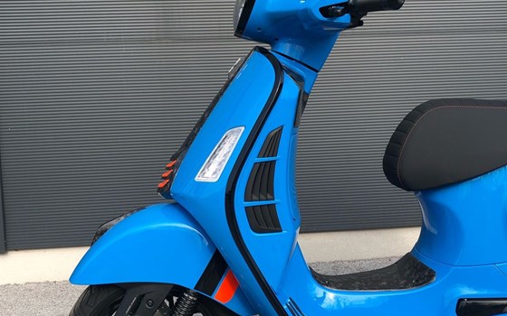 Umgebautes Motorrad Vespa GTS 310 SuperSport von HÜTTER GesmbH - Bild 12 Umgebautes Motorrad Vespa GTS 310 SuperSport von HÜTTER GesmbH - Bild 12