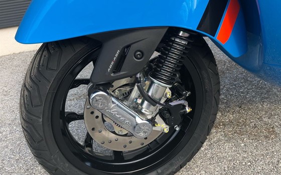 Umgebautes Motorrad Vespa GTS 310 SuperSport von HÜTTER GesmbH - Bild 13 Umgebautes Motorrad Vespa GTS 310 SuperSport von HÜTTER GesmbH - Bild 13