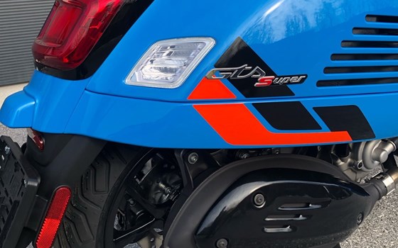 Umgebautes Motorrad Vespa GTS 310 SuperSport von HÜTTER GesmbH - Bild 15 Umgebautes Motorrad Vespa GTS 310 SuperSport von HÜTTER GesmbH - Bild 15