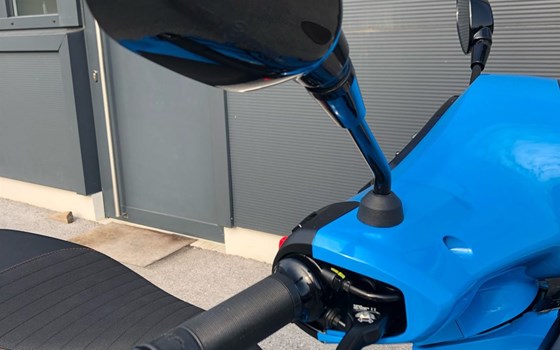 Umgebautes Motorrad Vespa GTS 310 SuperSport von HÜTTER GesmbH - Bild 19 Umgebautes Motorrad Vespa GTS 310 SuperSport von HÜTTER GesmbH - Bild 19
