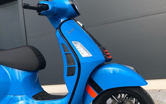 Umgebautes Motorrad Vespa GTS 310 SuperSport von HÜTTER GesmbH - Bild 20 Umgebautes Motorrad Vespa GTS 310 SuperSport von HÜTTER GesmbH - Bild 20