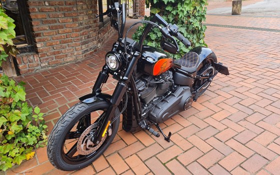 Umgebautes Motorrad Harley-Davidson Softail Street Bob 114 FXBBS von X-Trem Custombikes - Bild 6 Umgebautes Motorrad Harley-Davidson Softail Street Bob 114 FXBBS von X-Trem Custombikes - Bild 6