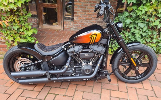Umgebautes Motorrad Harley-Davidson Softail Street Bob 114 FXBBS von X-Trem Custombikes - Bild 1 Umgebautes Motorrad Harley-Davidson Softail Street Bob 114 FXBBS von X-Trem Custombikes - Bild 1