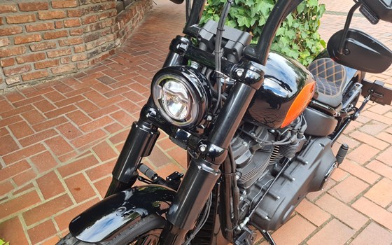 Umgebautes Motorrad Harley-Davidson Softail Street Bob 114 FXBBS von X-Trem Custombikes - Bild 18 Umgebautes Motorrad Harley-Davidson Softail Street Bob 114 FXBBS von X-Trem Custombikes - Bild 18