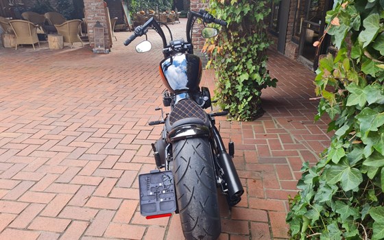Umgebautes Motorrad Harley-Davidson Softail Street Bob 114 FXBBS von X-Trem Custombikes - Bild 21 Umgebautes Motorrad Harley-Davidson Softail Street Bob 114 FXBBS von X-Trem Custombikes - Bild 21