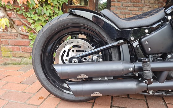 Umgebautes Motorrad Harley-Davidson Softail Street Bob 114 FXBBS von X-Trem Custombikes - Bild 23 Umgebautes Motorrad Harley-Davidson Softail Street Bob 114 FXBBS von X-Trem Custombikes - Bild 23