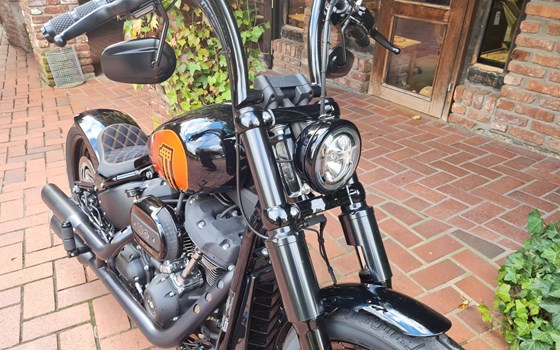 Umgebautes Motorrad Harley-Davidson Softail Street Bob 114 FXBBS von X-Trem Custombikes - Bild 12 Umgebautes Motorrad Harley-Davidson Softail Street Bob 114 FXBBS von X-Trem Custombikes - Bild 12