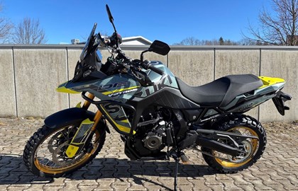 Suzuki V-Strom 800DE Custom Bike Suzuki V-Strom 800DE Custom Bike