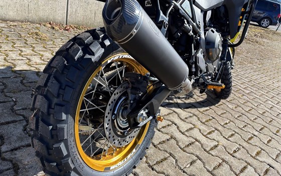 Umgebautes Motorrad Suzuki V-Strom 800DE von Suedbike e.K. Inhaber Wolfgang Schustek - Bild 9 Umgebautes Motorrad Suzuki V-Strom 800DE von Suedbike e.K. Inhaber Wolfgang Schustek - Bild 9