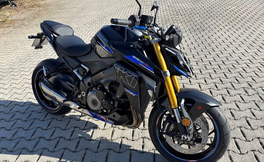 Rebuilt motorbike Suzuki GSX-R 1000 Bild 3: Rebuilt motorbike Suzuki GSX-R 1000