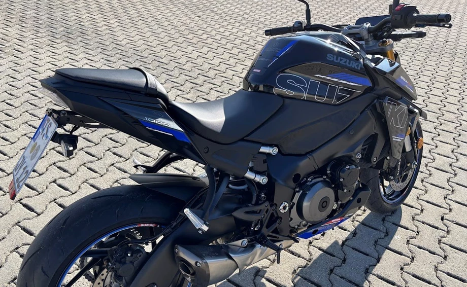 Rebuilt motorbike Suzuki GSX-R 1000 Bild 4: Rebuilt motorbike Suzuki GSX-R 1000