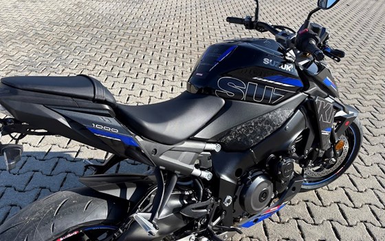 Umgebautes Motorrad Suzuki GSX-R 1000 von Suedbike e.K. Inhaber Wolfgang Schustek - Bild 1 Umgebautes Motorrad Suzuki GSX-R 1000 von Suedbike e.K. Inhaber Wolfgang Schustek - Bild 1