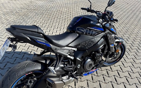 Umgebautes Motorrad Suzuki GSX-R 1000 von Suedbike e.K. Inhaber Wolfgang Schustek - Bild 7 Umgebautes Motorrad Suzuki GSX-R 1000 von Suedbike e.K. Inhaber Wolfgang Schustek - Bild 7