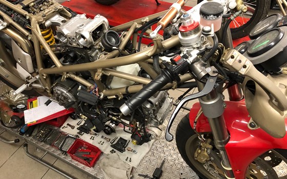 Umgebautes Motorrad Ducati 916 Biposto von A.T.T.-Tiedemann-Motorräder e.Kfm - Bild 6 Umgebautes Motorrad Ducati 916 Biposto von A.T.T.-Tiedemann-Motorräder e.Kfm - Bild 6