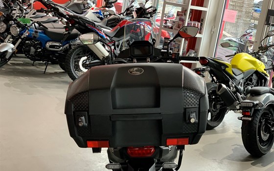 Umgebautes Motorrad Honda XL750 Transalp von Motorradtechnik Lang GmbH - Bild 7 Umgebautes Motorrad Honda XL750 Transalp von Motorradtechnik Lang GmbH - Bild 7