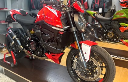 Ducati Monster + Custom Bike