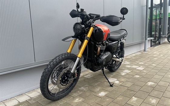 Umgebautes Motorrad Triumph Scrambler 1200 XE von Warm Up Zweiradtechnik GmbH - Bild 11 Umgebautes Motorrad Triumph Scrambler 1200 XE von Warm Up Zweiradtechnik GmbH - Bild 11